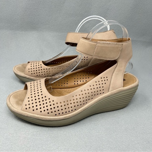 Clarks Collections Soft Cushion Ankle Strap Leather Sandals US 10. - Picture 1 of 10